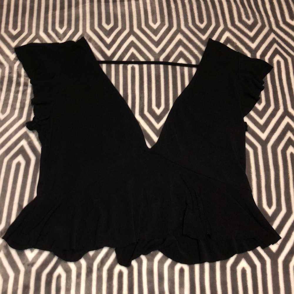 Black crop top blouse
